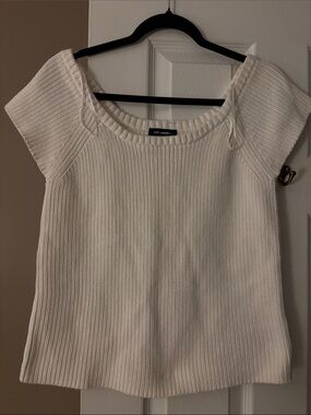 525 America White Ribbed Scoop-Neck Cap-Sleeve Knit Top